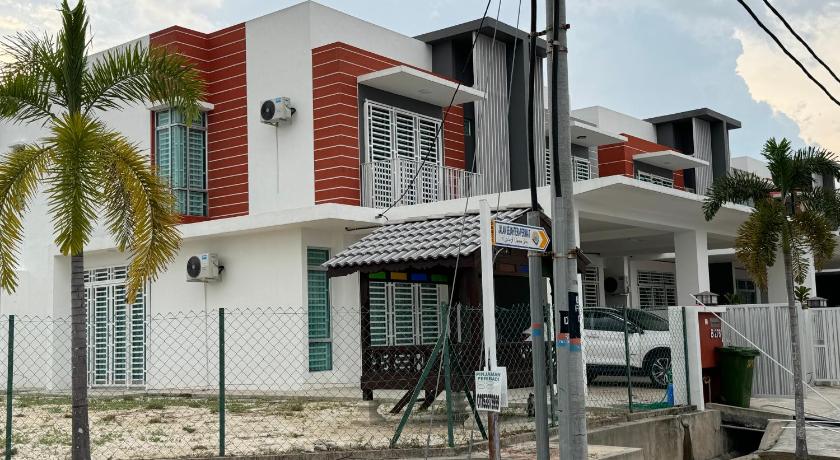 アロールスター Acik Homestay 4つ星 シングルルーム 外観