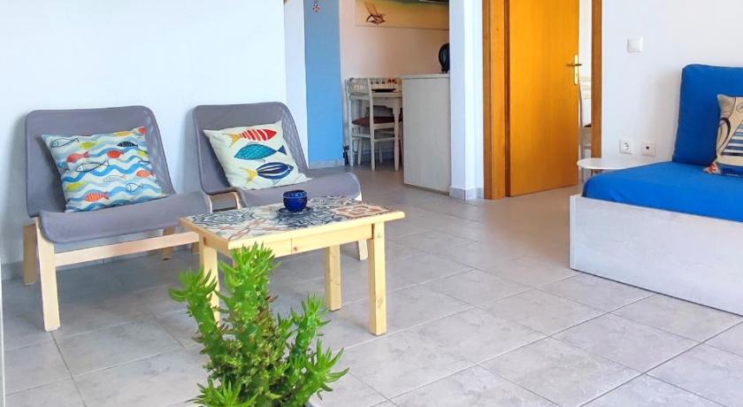 Image of One-Bedroom Apartment with Sea View 4