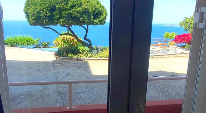 Image of One-Bedroom Apartment with Sea View 16