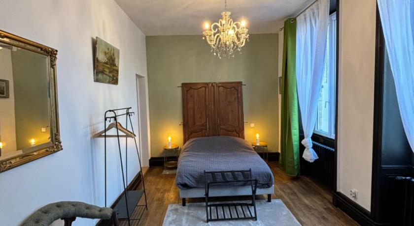 Châteauroux Maison a la Guitarde - Hotel Particulier Hippolyte 3-Star Hotel lobby