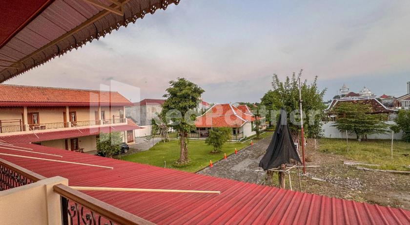 Ndalem Joglo Kawijayan Syariah Mitra RedDoorz – Karanganyar, SD