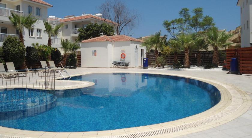 Blue Electra Complex — Hotel in Paralimni
