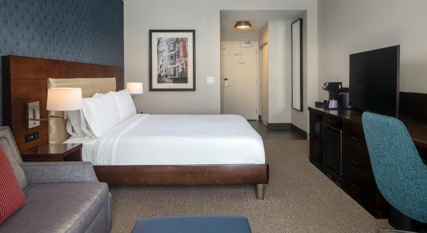 รูปของ1 KING BED DELUXE WITH SOFABED (1 King Bed Deluxe with Sofabed) 6