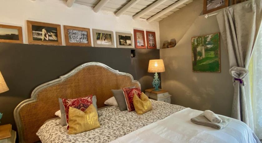 Image of Two-Bedroom House 16