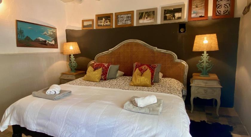 Image of Two-Bedroom House 12