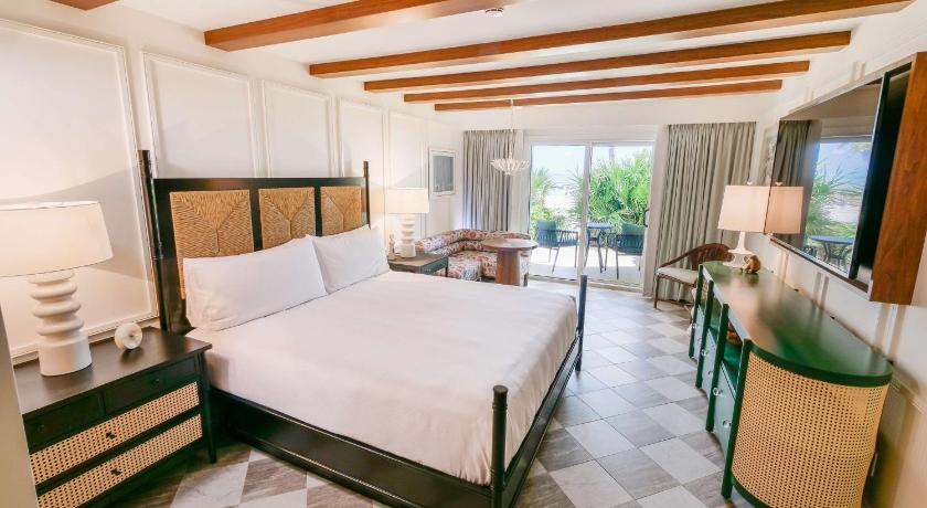 Image of OCEANFRONT SUITE WITH BALCONY - KING 0