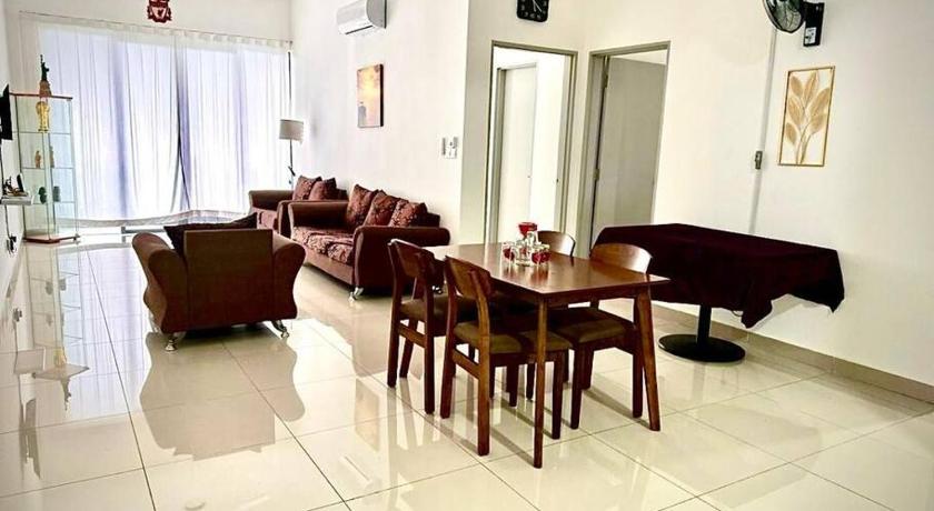 Yuvina Homestay - image 4
