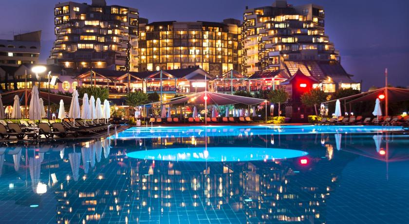 Limak Lara Deluxe Hotel & Resort Antalya