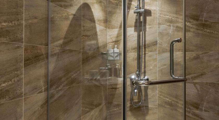 Zdjęcie: Pokój dwuosobowy o podwyższonym standardzie (Superior Double Room) 11