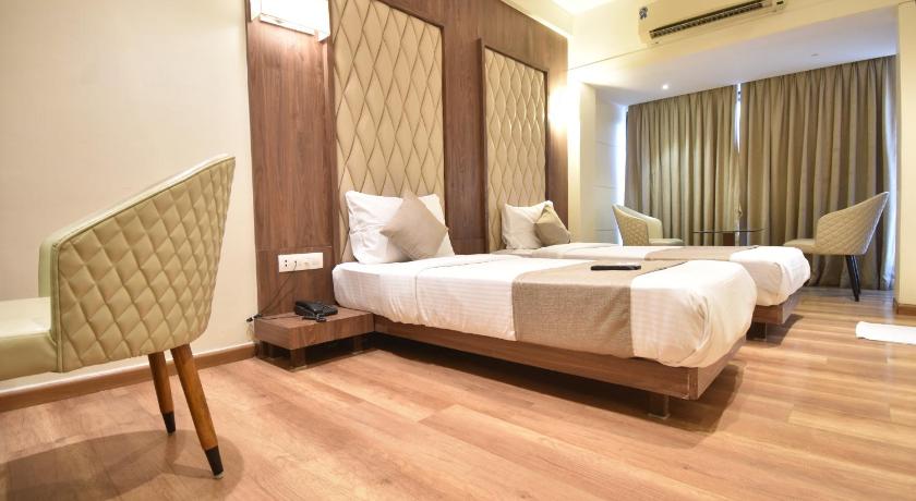 The Aarya A Smart Business Hotel – Bombay/ Mumbai, KY