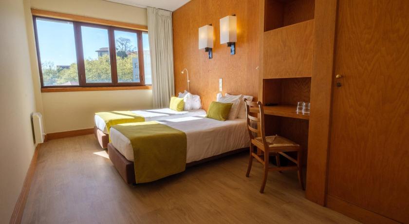 ポルト Vilar Oporto Hotel 3つ星 ホテル レストラン