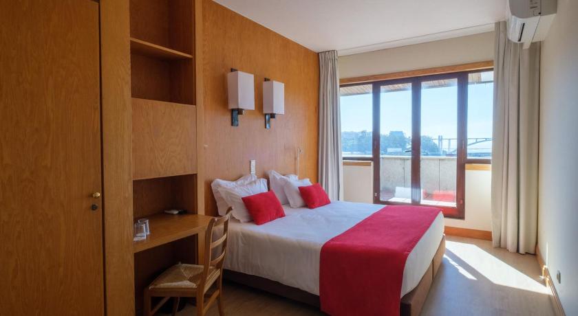 ポルト Vilar Oporto Hotel 3つ星 ホテル スイート