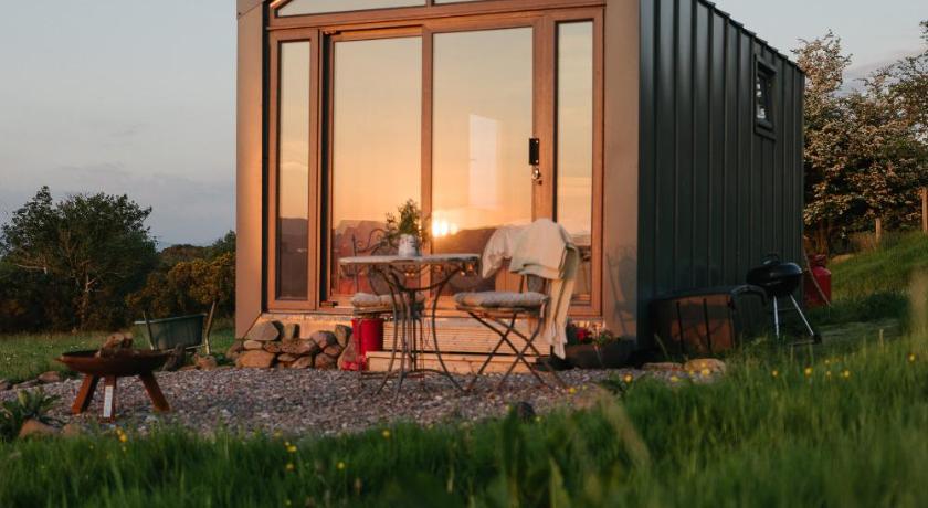 Oaklane Glamping Cabins