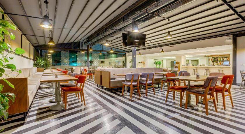 Plus Hotel Bostanci Atasehir - image 3