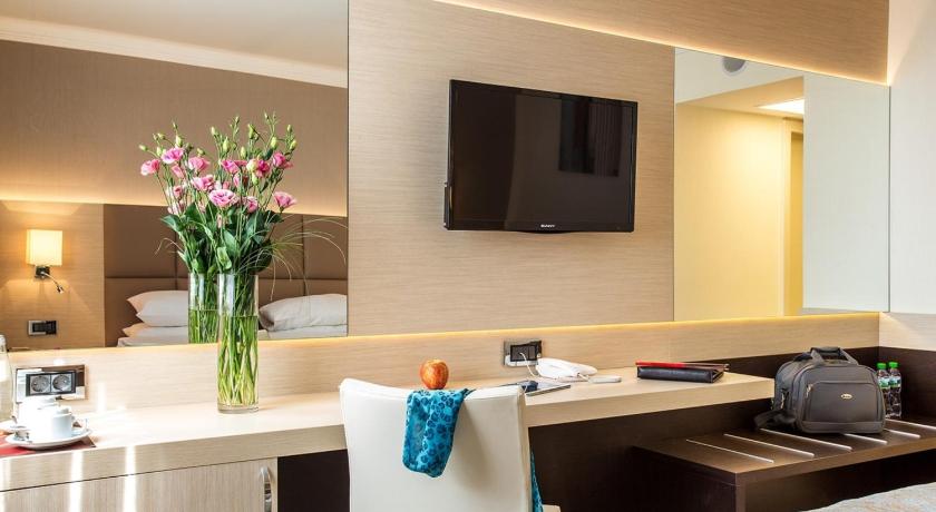 Ramada by Wyndham Sofia City Center photo