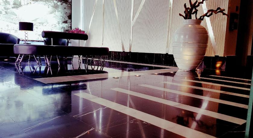 Crystal Hotel photo
