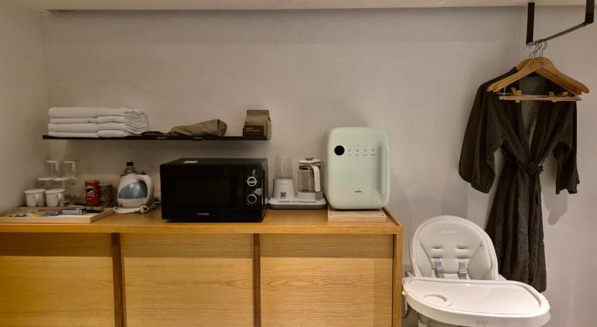 Image of Superior Modern Korean Style Double Baby Room with Baby Amenities 6