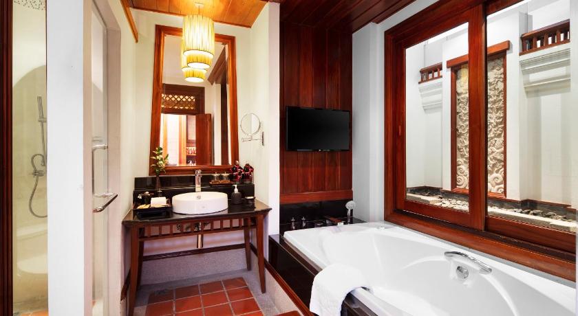 Image of Deluxe Balcony Room 2
