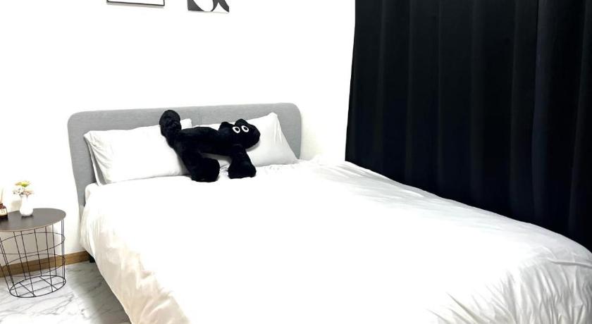 東京 池袋電車2分 2Rooms 2つ星 シングルルーム ロビー