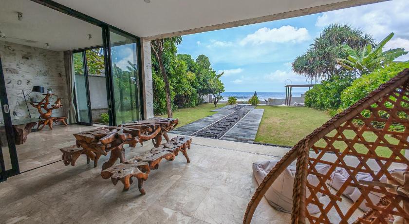 Bali Ketewel Beach Villas and Spa 5-Star Hotel suite