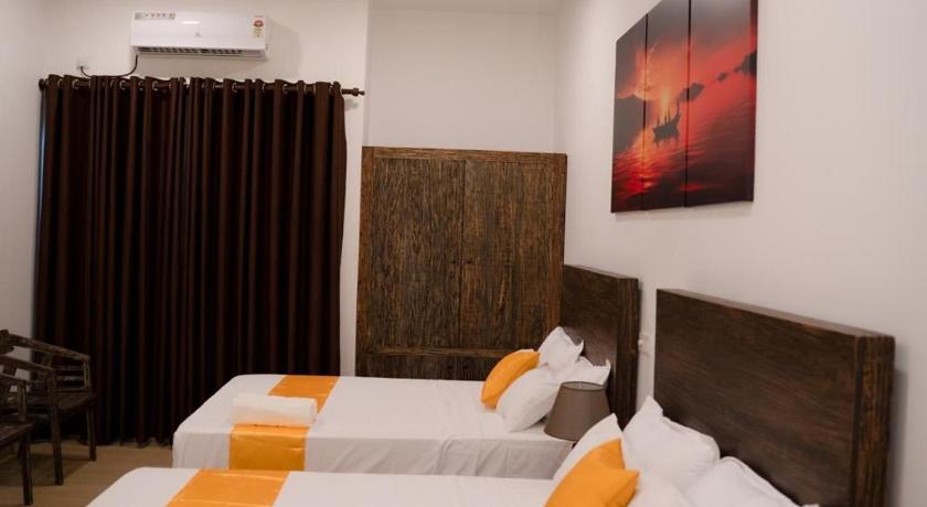 LUCKY Transit Hotel - image 40