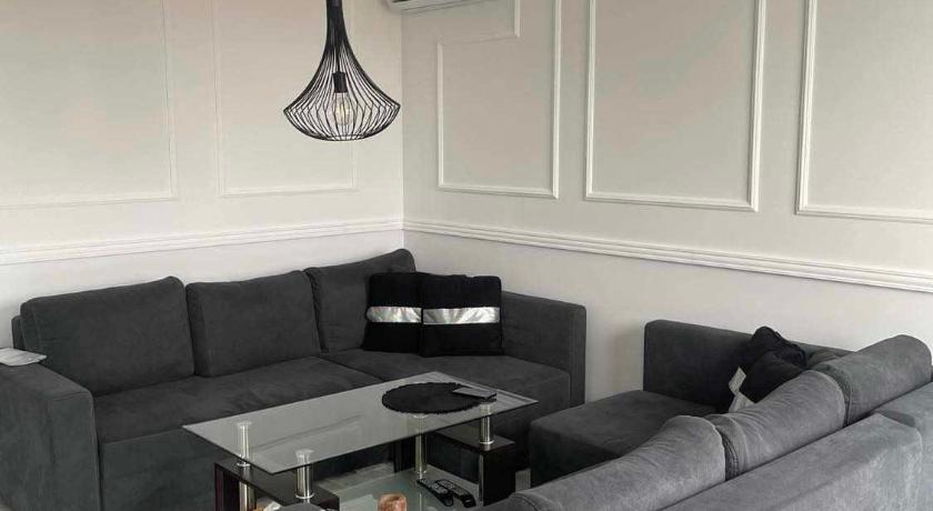 Poli House Premium