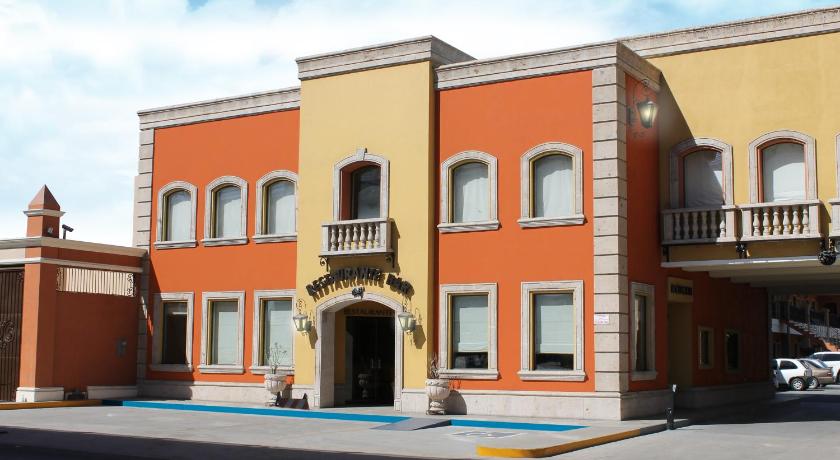 Hotel Plaza las Quintas photo