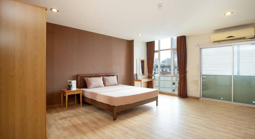 181 Ekkamai Apartment - image 12