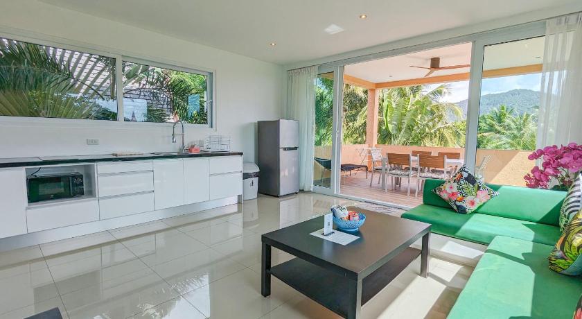 コチャン Poolside Apartments and Rooms - by KohChangVillas 4つ星 ホテル ロビー