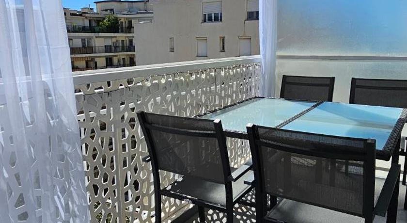 Immagine di Appartamento con Terrazza (Apartment with Terrace) 11
