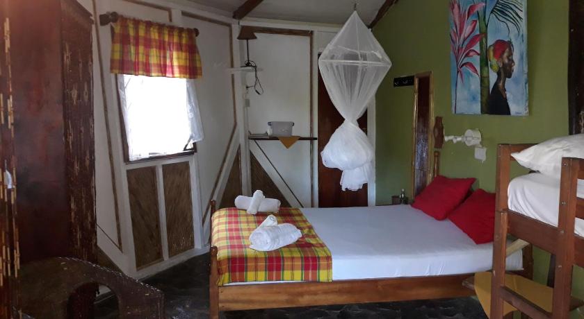 Image of Family Room 15