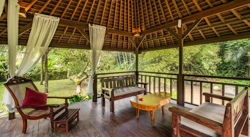 巴厘 Semana Residences by Cove 4星级 酒店 泳池