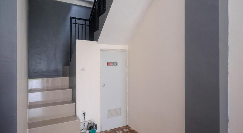RedDoorz near Laweyan Gentan – Sukoharjo, SD