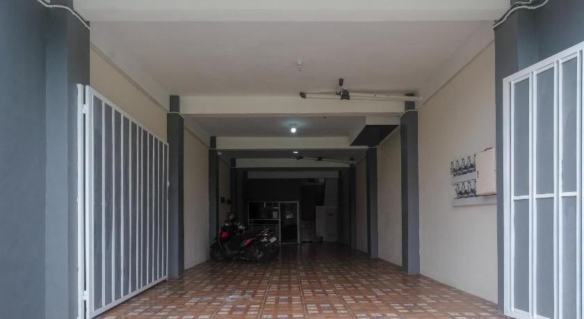 RedDoorz near Laweyan Gentan – Sukoharjo, SD