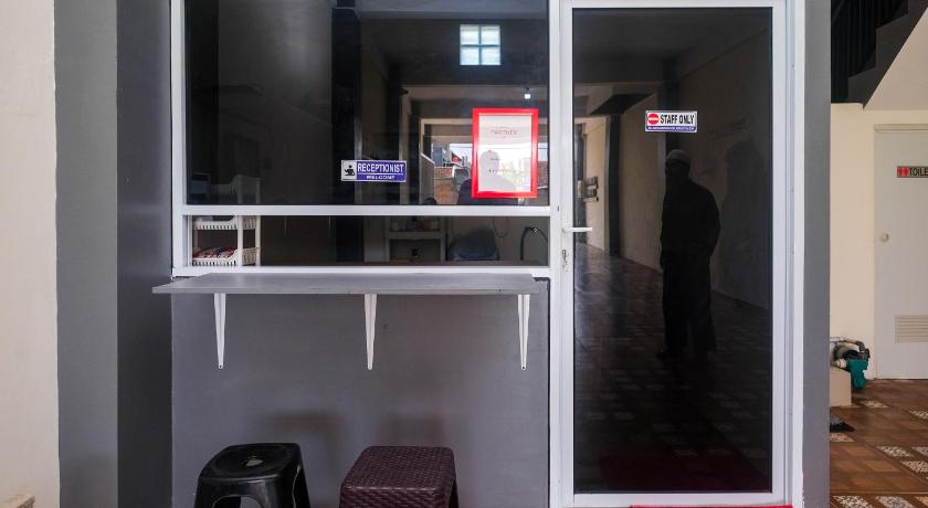 RedDoorz near Laweyan Gentan – Sukoharjo, SD