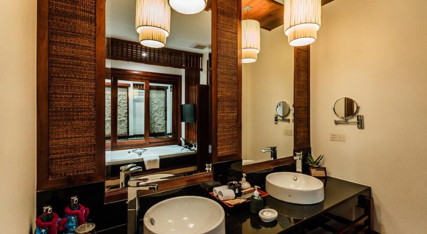 Image of Executive Suite 11