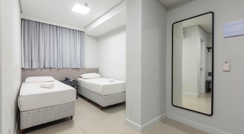 Image of Standard Twin Room 4