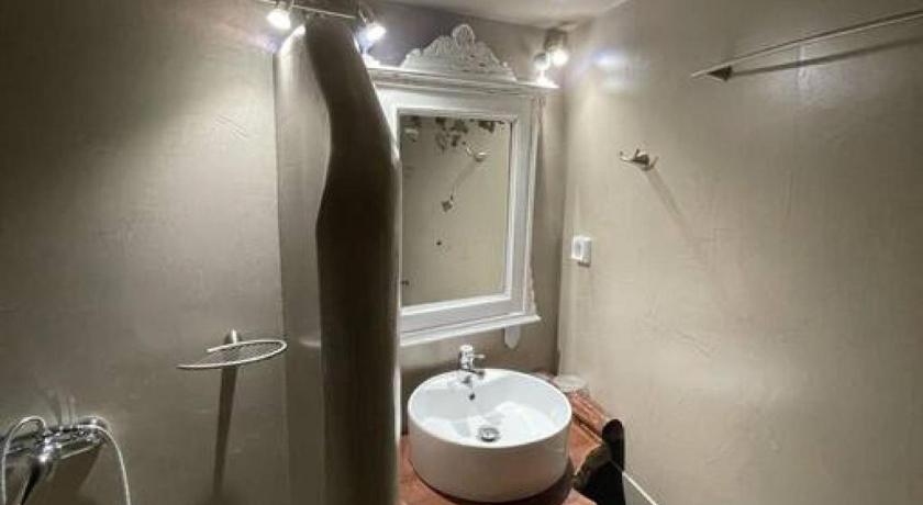 Image of One-Bedroom House 39