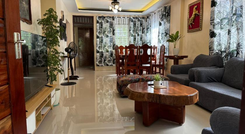 The Downtown Cabin Bohol