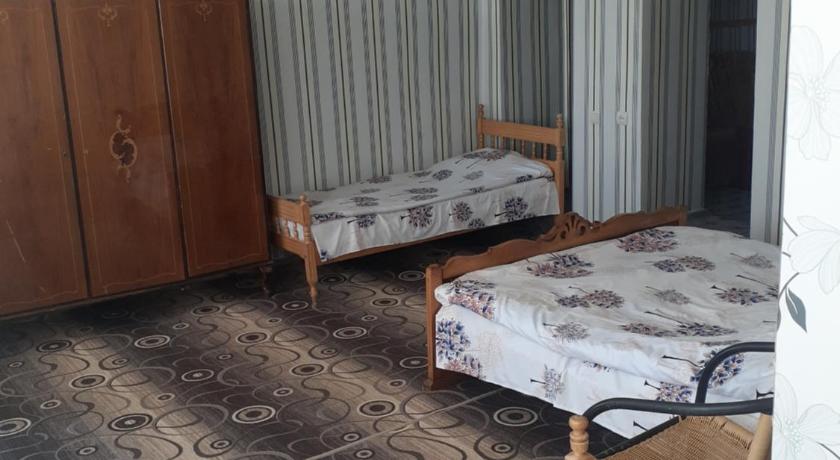 Image of Quadruple Room with Lake View 7