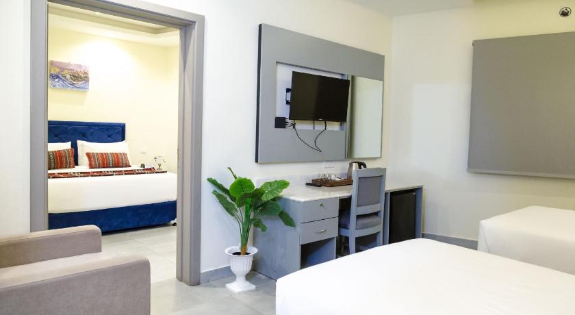 Naseem Hotel – Muscat, NY
