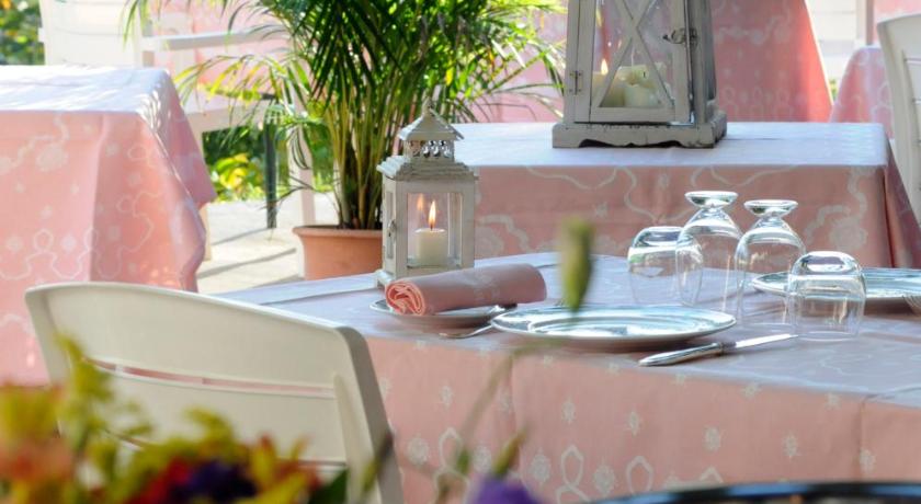 Les Jardins de Bakea