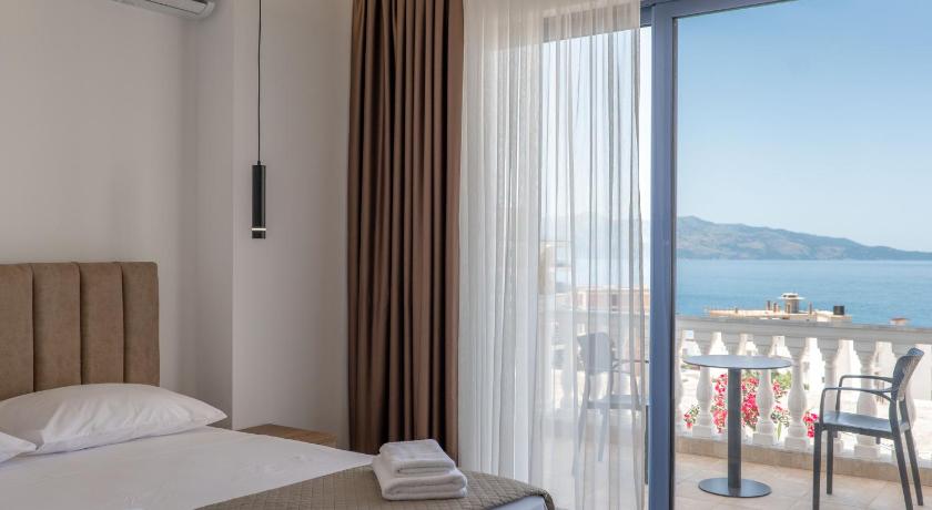 Hotel Keos - image 13