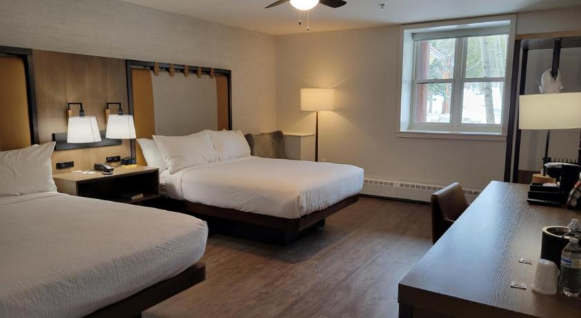Image of Lodge Queen Room with Two Queen Beds 1