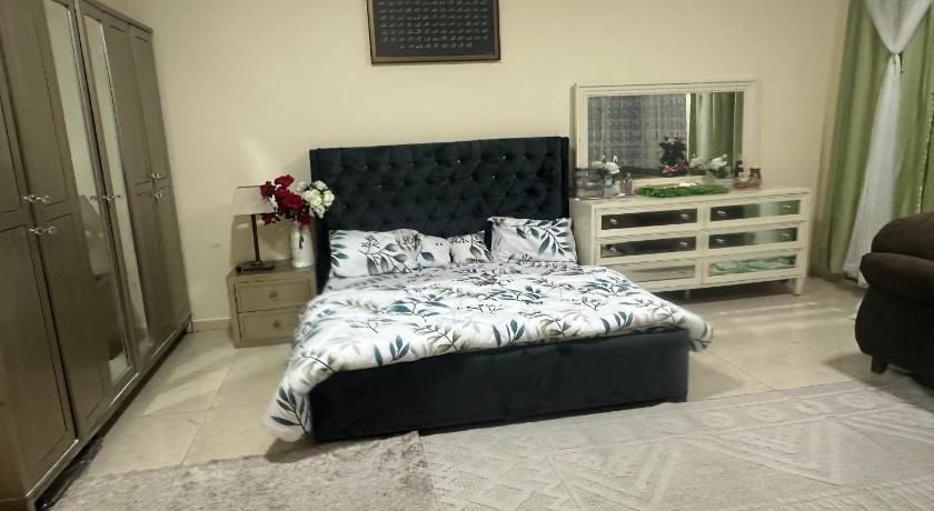 Ajman Elite Class Furnished Room 3-Star Hotel restaurant