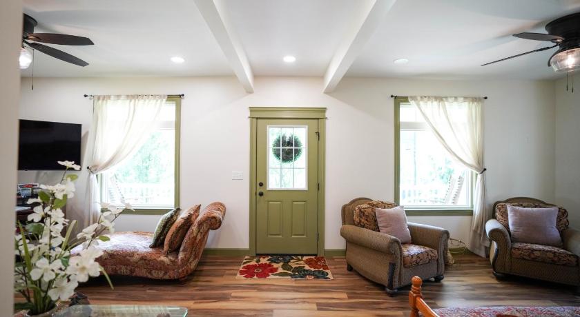 서밋 힐 Historic Sears River Home (Main Level) on 10 Acres 4성급 숙소 외관