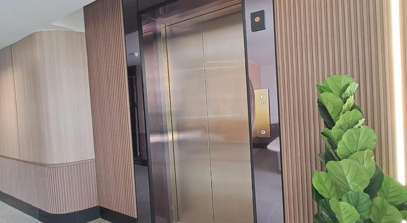 Urban Inn, Myra Meranti – Puchong, IN