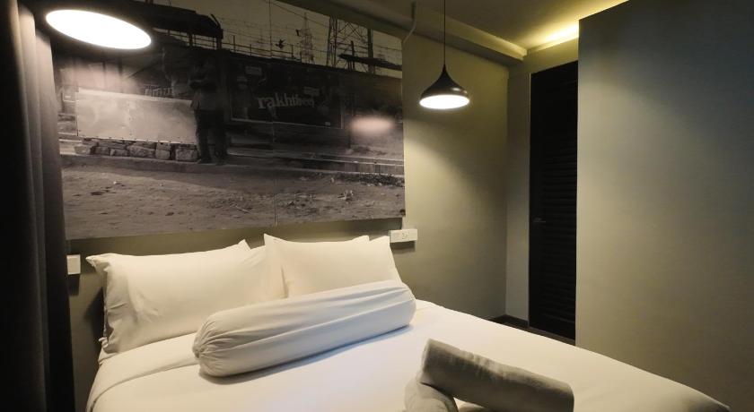 Image of Standard Queen Room 9