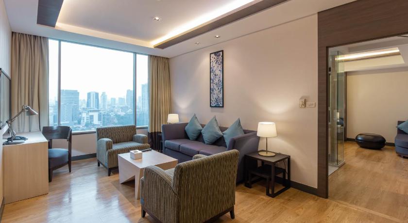 Image of Suite 4