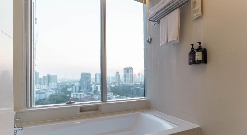 Image of Suite 13